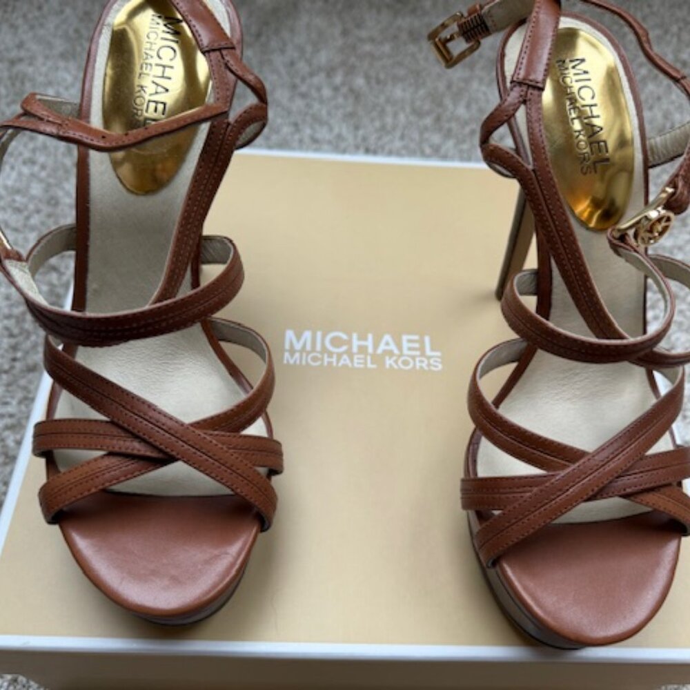 Like New Michael Kors Cicely Platform Shoe Size 6.5 Color Luggage - Picture 7 of 9